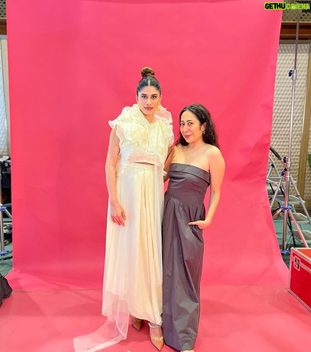Malvika Sitlani Instagram - I remember being SO excited when I got the call from @thewordmagazine to be a part of their magazine cover! I was 2 months postpartum. I hadn’t felt THIS happy is so long! 🥰 Freshly out of a marriage, just having given birth to my baby & with a lot of physical scars and sadness at the back of my mind, I chose to walk towards the path that would enrich the next phase of my life. I strapped my bags, took Abby and my best partner - my mum with me on set and I completed the shoot. The rush I felt is inexplicable 💛🌸 And in that moment, it truly felt like I was going to be okay because when you’re going through adversity in the public eye, you think it’s never going be the same again, and that people are going to forget you and your work. But that wasn’t the case, I told myself that I was going to do everything it takes to make it out of this. I breastfed Abby in between my shots and I had to pump in gaps + my stamina was not the best but I guess nobody sees that part of the glamour. I’m incredibly proud of how far I’ve come despite having a lot of stuff thrown at me in this past year 😇 I chose to heal I chose to put in the self-work I chose to be with people that loved me I chose to show up for my daughter I chose ME 🥰💛 My work gives me PURE JOY. It’s super rare to find someone truly fulfilled in their work life and I’m SO blessed to have that part of my life working out for me when everything else isn’t 🤍 🌸 Be Kind 🌸 Just because you don’t see it, doesn’t mean it’s not happening 🤍