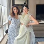 Malvika Sitlani Instagram - I remember being SO excited when I got the call from @thewordmagazine to be a part of their magazine cover! I was 2 months postpartum. I hadn’t felt THIS happy is so long! 🥰 Freshly out of a marriage, just having given birth to my baby & with a lot of physical scars and sadness at the back of my mind, I chose to walk towards the path that would enrich the next phase of my life. I strapped my bags, took Abby and my best partner - my mum with me on set and I completed the shoot. The rush I felt is inexplicable 💛🌸 And in that moment, it truly felt like I was going to be okay because when you’re going through adversity in the public eye, you think it’s never going be the same again, and that people are going to forget you and your work. But that wasn’t the case, I told myself that I was going to do everything it takes to make it out of this. I breastfed Abby in between my shots and I had to pump in gaps + my stamina was not the best but I guess nobody sees that part of the glamour. I’m incredibly proud of how far I’ve come despite having a lot of stuff thrown at me in this past year 😇 I chose to heal I chose to put in the self-work I chose to be with people that loved me I chose to show up for my daughter I chose ME 🥰💛 My work gives me PURE JOY. It’s super rare to find someone truly fulfilled in their work life and I’m SO blessed to have that part of my life working out for me when everything else isn’t 🤍 🌸 Be Kind 🌸 Just because you don’t see it, doesn’t mean it’s not happening 🤍