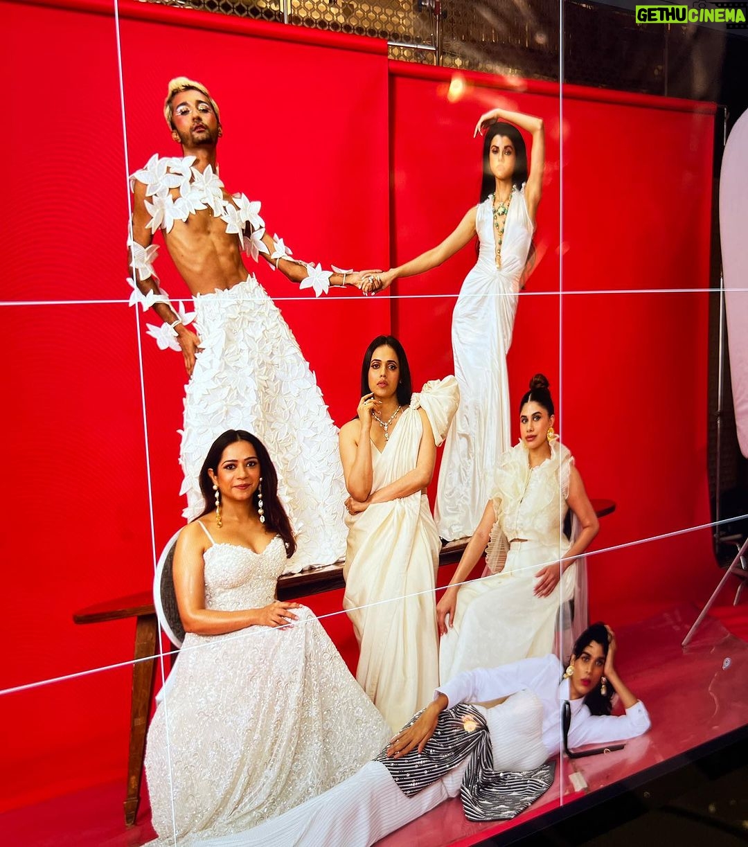 Malvika Sitlani Instagram - I remember being SO excited when I got the call from @thewordmagazine to be a part of their magazine cover! I was 2 months postpartum. I hadn’t felt THIS happy is so long! 🥰 Freshly out of a marriage, just having given birth to my baby & with a lot of physical scars and sadness at the back of my mind, I chose to walk towards the path that would enrich the next phase of my life. I strapped my bags, took Abby and my best partner - my mum with me on set and I completed the shoot. The rush I felt is inexplicable 💛🌸 And in that moment, it truly felt like I was going to be okay because when you’re going through adversity in the public eye, you think it’s never going be the same again, and that people are going to forget you and your work. But that wasn’t the case, I told myself that I was going to do everything it takes to make it out of this. I breastfed Abby in between my shots and I had to pump in gaps + my stamina was not the best but I guess nobody sees that part of the glamour. I’m incredibly proud of how far I’ve come despite having a lot of stuff thrown at me in this past year 😇 I chose to heal I chose to put in the self-work I chose to be with people that loved me I chose to show up for my daughter I chose ME 🥰💛 My work gives me PURE JOY. It’s super rare to find someone truly fulfilled in their work life and I’m SO blessed to have that part of my life working out for me when everything else isn’t 🤍 🌸 Be Kind 🌸 Just because you don’t see it, doesn’t mean it’s not happening 🤍