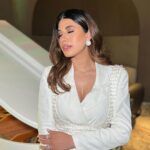Malvika Sitlani Instagram - 🤍 All white 🤍 ✨ Outfit by @maison9002 Jewellery by @goldenwindow @ascend.rohank Footwear @oceedeeshoes Styled @sakshi312 Assisted by @vailanciaaa