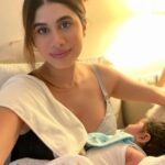 Malvika Sitlani Instagram - Happy breastfeeding week Mama’s! 🌸🤱🏻👶🏻 🌰🌰 Whether you’ve breastfed for 1 week or 1 year, you are beyond amazing. It takes immense physical energy to breastfeed your babies. The sleepless nights, leaking, pumping, struggling with low milk supply & high milk supply constantly, clogged ducts, stretch marks, mastitis…😰 It’s a journey of it’s own 🌊 Breastfeeding is a skill. It does not come “naturally” to new mums. I wish people would just stop pressuring mums to breastfeed, not everyone can because of various reasons and that’s also OKAY. As long as your baby is fed - you are doing amazing mama 😘 It’s a very difficult skill to learn and stick by for months - we feel like giving up a lot because of the toll it takes on our mental and physical health, but we do it anyway! 😌🥰 We all have different breastfeeding stories - and they’re all valid 🫶🏻 You are loved and adored. Thank you for doing what you do 🥹 💕🫶🏻👶🏻 #breastfeedingweek