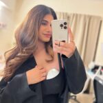 Malvika Sitlani Instagram - 31 and so much wiser. I wish for love, the strength to find myself and the courage to raise Abigail 🫶🏻🎉 Thank you for all your wishes my beautiful babes 🎂 PS : Last year I was popping champagne, this year in pumpin Dudu 🍼😅 Life! #itsmyburday