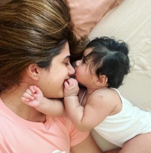 Malvika Sitlani Instagram - I keep wondering, what more can I do as a parent? 
Maybe it’s something that will always be looming in our minds?

Abby turns 6 months old in 2 days. 
It amazes me that we’ve come so far already. It’s been a roller coaster of events and emotions. 
Somehow, I’ve managed to gracefully overcome most of it. Here are some things I’ve observed, 

* Waking up at 4 am becomes your new normal
* Running on 3 hours of sleep becomes a part of your life 
* Making time for fitness, showing up to work, mentally preparing for a media event even though you’re not feeling 100%
* Trying to get rid of the guilt that comes along with leaving your baby for a couple of hours 
* Making sure you’re okay so that you can show up for your loved ones
* Holding space for your families emotions and their burdens even when you’re empty is a special kind of strength 
* Taking on other responsibilities and life tasks because…who else is there to do those for you? 
* Not being able to tap out of this thing called ‘parenting’ even for a few seconds just so you can take a breather 
* The courage to watch your baby go through growth spurts and adjust with their changing bodies 
* The ability to stay awake and hold them throughout the night and still carry on mum duties for the day ( and smile doing it ) 
* Trying to figure out what being single at 31 means and where to begin? 

The list goes on…

For every parent that’s doing all of this silently and getting through life, I feel you. I know that sinking feeling & I ALSO know how much we love our babies and wouldn’t trade this for the world. 

When you share how difficult something is, does not mean you’re “complaining” 

Grateful and blessed ❤️‍🩹🙏🏻

Love
Xx