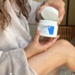 Malvika Sitlani Instagram - Let me take your through my AM routine ☀️ I love to hit the gym 🏋🏻‍♀️ in the mornings, It helps me feel refreshed and energised!! For my AM routine today - I’m using the CeraVe Hydrating Cleanser along with the CeraVe AM Facial Moisturizing Lotion Spf 30 - that’s great for your skin 🧴 And finally sealing in the moisture with the CeraVe Moisturizing Cream on my body 🩵 all their products have ceramides which are great for your skin barrier! @cerave.india also has an MVE technology & is a dermat recommended brand 💯 so go ahead and check it out 💙 #DoItLikeADerm #Ceramides #Ad #CeraVeInIndia @cerave.india