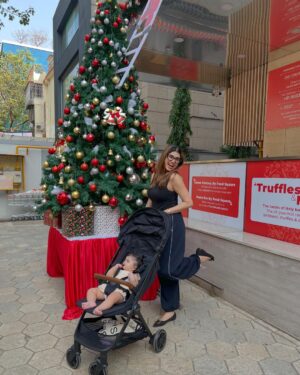 Malvika Sitlani Instagram - It’s Abby day, everyday! 🫶🏻🥹

1. It’s finally December 🎄
2. Walks with Abby ☀️
3. Play date with Rei 🥹👧🏻
4. Graduated to her high-chair! 🪑
5. Chic fashun has begun! 
6. Besties 🎀
7. Met Santa & didn’t love it 🎅😅
8. Dance partner forever 😘
.
.
🙏🏻 Blessed 💕🫶🏻

Abby’s stroller - @nuna_india 🤎
