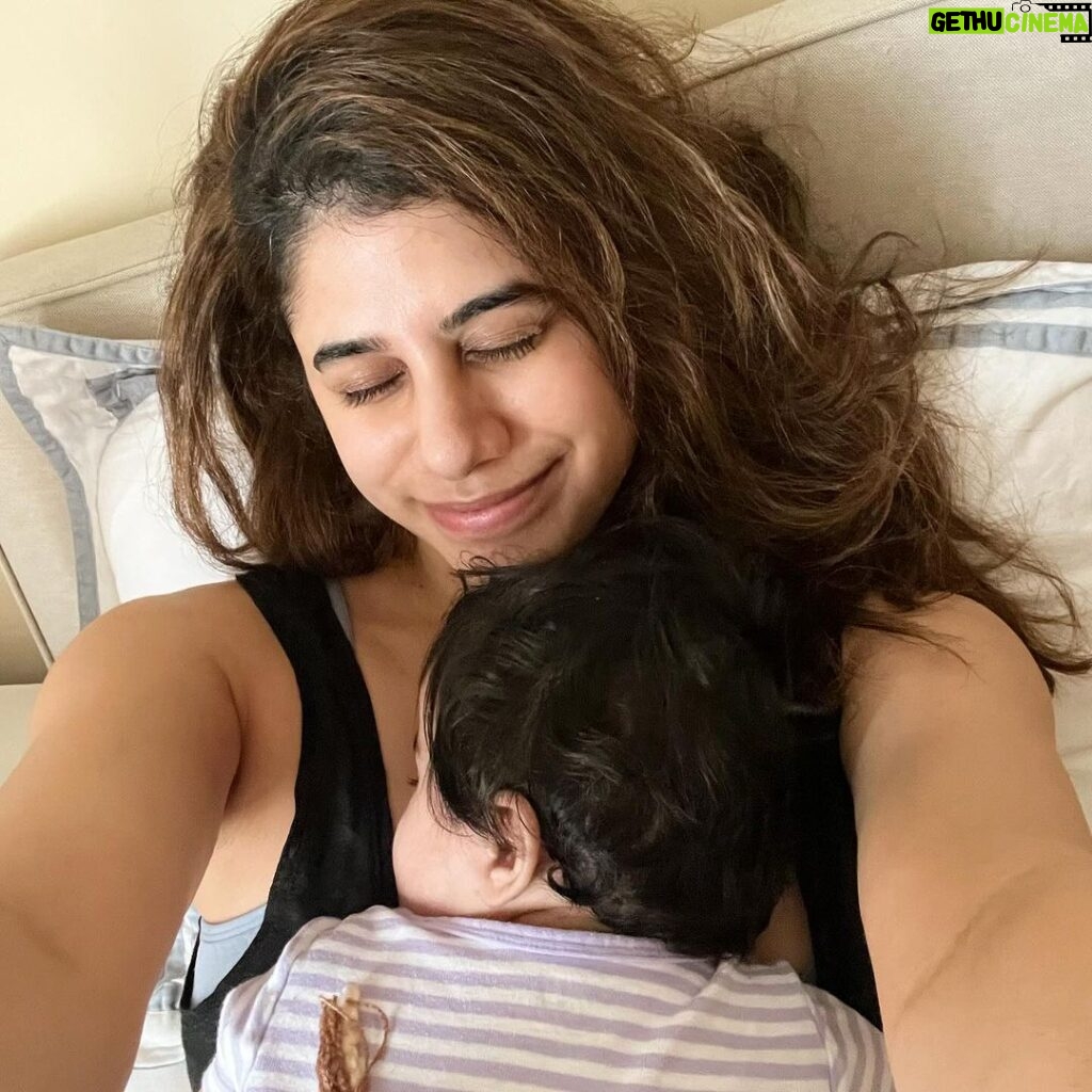 Malvika Sitlani Instagram - I keep wondering, what more can I do as a parent? Maybe it’s something that will always be looming in our minds? Abby turns 6 months old in 2 days. It amazes me that we’ve come so far already. It’s been a roller coaster of events and emotions. Somehow, I’ve managed to gracefully overcome most of it. Here are some things I’ve observed, * Waking up at 4 am becomes your new normal * Running on 3 hours of sleep becomes a part of your life * Making time for fitness, showing up to work, mentally preparing for a media event even though you’re not feeling 100% * Trying to get rid of the guilt that comes along with leaving your baby for a couple of hours * Making sure you’re okay so that you can show up for your loved ones * Holding space for your families emotions and their burdens even when you’re empty is a special kind of strength * Taking on other responsibilities and life tasks because…who else is there to do those for you? * Not being able to tap out of this thing called ‘parenting’ even for a few seconds just so you can take a breather * The courage to watch your baby go through growth spurts and adjust with their changing bodies * The ability to stay awake and hold them throughout the night and still carry on mum duties for the day ( and smile doing it ) * Trying to figure out what being single at 31 means and where to begin? The list goes on… For every parent that’s doing all of this silently and getting through life, I feel you. I know that sinking feeling & I ALSO know how much we love our babies and wouldn’t trade this for the world. When you share how difficult something is, does not mean you’re “complaining” Grateful and blessed ❤️‍🩹🙏🏻 Love Xx
