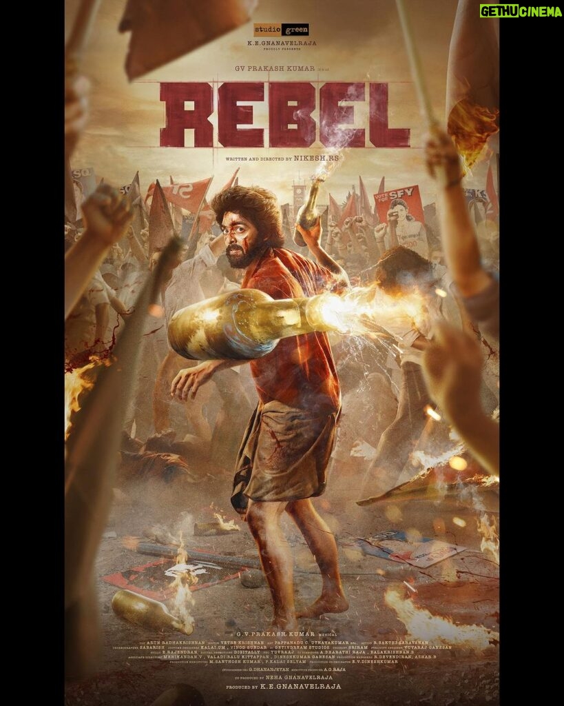 Mamitha Baiju Instagram - RESPECT FREEDOM & EQUALITY 💥 @gvprakash's #RebelFirstLook is here 🔥 Be A #Rebel 🚩 @studiogreen_official @kegnanavelraja @nikeshrs @mamitha_baiju @21_arun @vetrekrishnan @sakthisaravananstunt @venkitesh_v.p @shalurahim @sethukarunaas @directorsubramaniamshiva @kallorivinoth_official @yuvraj_ganesan @gdinesh111 @vynod.sundar @nehagnanavelraja @dhananjayang2 @agrajaofficial @proyuvraaj @digitallynow