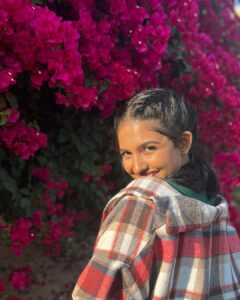 Mamitha Baiju Instagram - Lush, Wild & So full of colours... She is a bougainvillea!💗 . PC: @arsha_baiju (paranju idipichath..still i have doubts🤨😂) #throwback#dubai