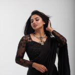 Mamitha Baiju Instagram - Lady in black is 🖤 Styling @styyledbyjoe @joe_elize_joy Photographer @plan.b.actions @jibinartist MUAH @amal_ajithkumar Outfit @roohofficial_ Neckpiece @titli.flutteringwings Rings @kaya_online_ Makeup assistant @aju_popz______ Studio @plan.b.actions