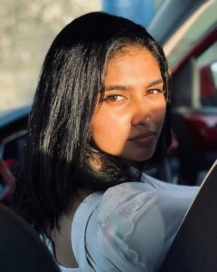 Mamitha Baiju Instagram - You never fail to catch a beautiful light , do you?! @akhilabhargavan 🤍