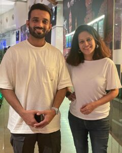 Manava Naik Instagram - Proud moment at the screening of #ghoomer @saiyami you are so good in the film. #love @vikramsathaye #fanmoment @ajinkyarahane