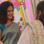 Manava Naik Instagram – सुंदरा मनामध्ये भरली मालिकेची निर्माती आणि अभिनेत्री मनवा नाईक येणार लतिका देवाच्या साखरपुड्यात❤️
@manava.naik | @akshayanaik12 | @kunaal_s_dhumal | @colorsmarathi
.
.
मराठी मनोरंजन क्षेत्रातील लेटेस्ट अपडेट साठी आत्ताच Follow करा
👉 @cineflix_marathi_official👈
Like, Comment and Share
.
.
.
#rangmajhavegla #hruta #abhijitkhandkekar #sweekar#zeemarathiofficial#tejashripradhan #tejaswinipandit #hrutadurgule #veenajagtap #ishakeskar #priyabapat #poojasawant #shivanirangole #shivanisurve #hardeekjoshi #akshayanaik #akshayadeodhar #mandarjadhav #gautamideshpande #mrunmayeedeshpande #girijaprabhu #marathicouple #marathiactress