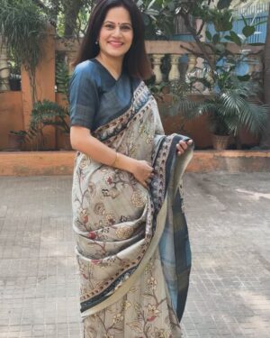 Manava Naik Instagram - mother’s saree for the occasion!  i love her collection #saree #mom #aai #occasion