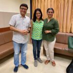 Manava Naik Instagram - Absolute pleasure to have these two veterans in the audience. They came, they saw, they patted our backs. 🙏 @sachin.pilgaonkar @supriyapilgaonkar