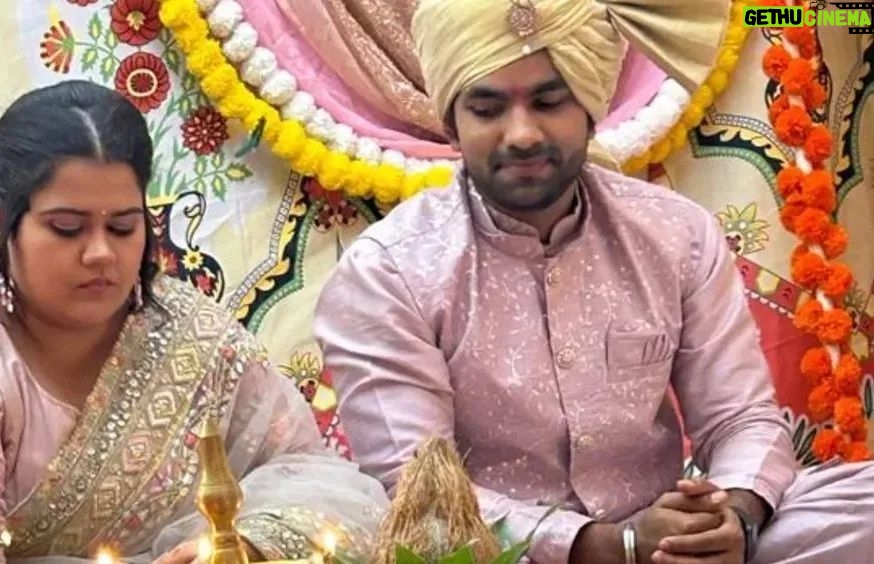 Manava Naik Instagram - सुंदरा मनामध्ये भरली मालिकेची निर्माती आणि अभिनेत्री मनवा नाईक येणार लतिका देवाच्या साखरपुड्यात❤️ @manava.naik | @akshayanaik12 | @kunaal_s_dhumal | @colorsmarathi . . मराठी मनोरंजन क्षेत्रातील लेटेस्ट अपडेट साठी आत्ताच Follow करा 👉 @cineflix_marathi_official👈 Like, Comment and Share . . . #rangmajhavegla #hruta #abhijitkhandkekar #sweekar#zeemarathiofficial#tejashripradhan #tejaswinipandit #hrutadurgule #veenajagtap #ishakeskar #priyabapat #poojasawant #shivanirangole #shivanisurve #hardeekjoshi #akshayanaik #akshayadeodhar #mandarjadhav #gautamideshpande #mrunmayeedeshpande #girijaprabhu #marathicouple #marathiactress