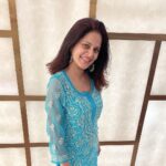 Manava Naik Instagram - festive in blue for the premiere of #shyamchiaai @dr.shibz_mayekar #premiere #film #movies #friends #cinema #marathimovie Jio World Drive