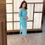 Manava Naik Instagram - festive in blue for the premiere of #shyamchiaai @dr.shibz_mayekar #premiere #film #movies #friends #cinema #marathimovie Jio World Drive