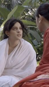 Manava Naik Instagram - एकट्या जीवाची घालमेल समजेल का कुणाला, उमाची तगमग कळेल का कुणाला?​ #ZeeTalkies #TalkiesScene #MarathiMovie #Kaksparsh #PriyaBapat #Emotional #MaheshManjarekar