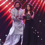 Manisha Rani Instagram - Ye sab toh mera Sapna tha jo dheere dheere apna ho raha hai🤭🤗It was an honour to share this stage & perform with such an amazing Choreographer @terence_here Sir🤗