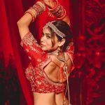 Manisha Rani Instagram - Nazar koi na lage🤭 #manisharani#1piece#mrani Edit - @edittbyjai Mumbai, Maharashtra