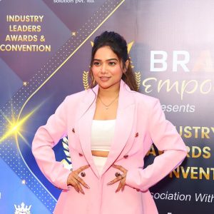 Manisha Rani Instagram - I'm overwhelmed with joy and would like to convey my heartfelt appreciation to the industry leaders awards for honoring me with the Reality Show Entertainer Award of the Year. My gratitude to my fans and family knows no bounds, and I'll forever cherish their unwavering support.

@brandempower.in  #IndustryLeadersAwards #ILA2023 #brandempower

Outfit - @vidhicollection_lokhandwala