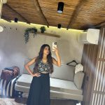 Manisha Rani Instagram - Mai toh Aisee hi hu🤭 #manisharani#1piece Outfit - @fantasyfashionsff Mumbai, Maharashtra