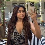 Manisha Rani Instagram - Mai toh Aisee hi hu🤭 #manisharani#1piece Outfit - @fantasyfashionsff Mumbai, Maharashtra