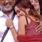 Manisha Rani Instagram - It's moments like these that remind us how beautiful a father-daughter bond is ❤️🤗 @officialjiocinema @endemolshineind #ManishaRani #kaleysheeshe #ManishaRaniForTheWin #ManishaIsTheBoss #VoteForManishaRani