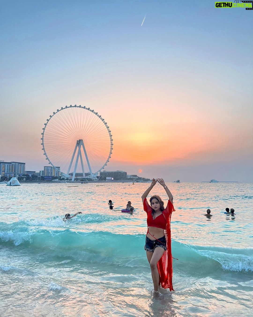 Manisha Rani Instagram - Shine like the whole universe is yours! Marina beach dubai
