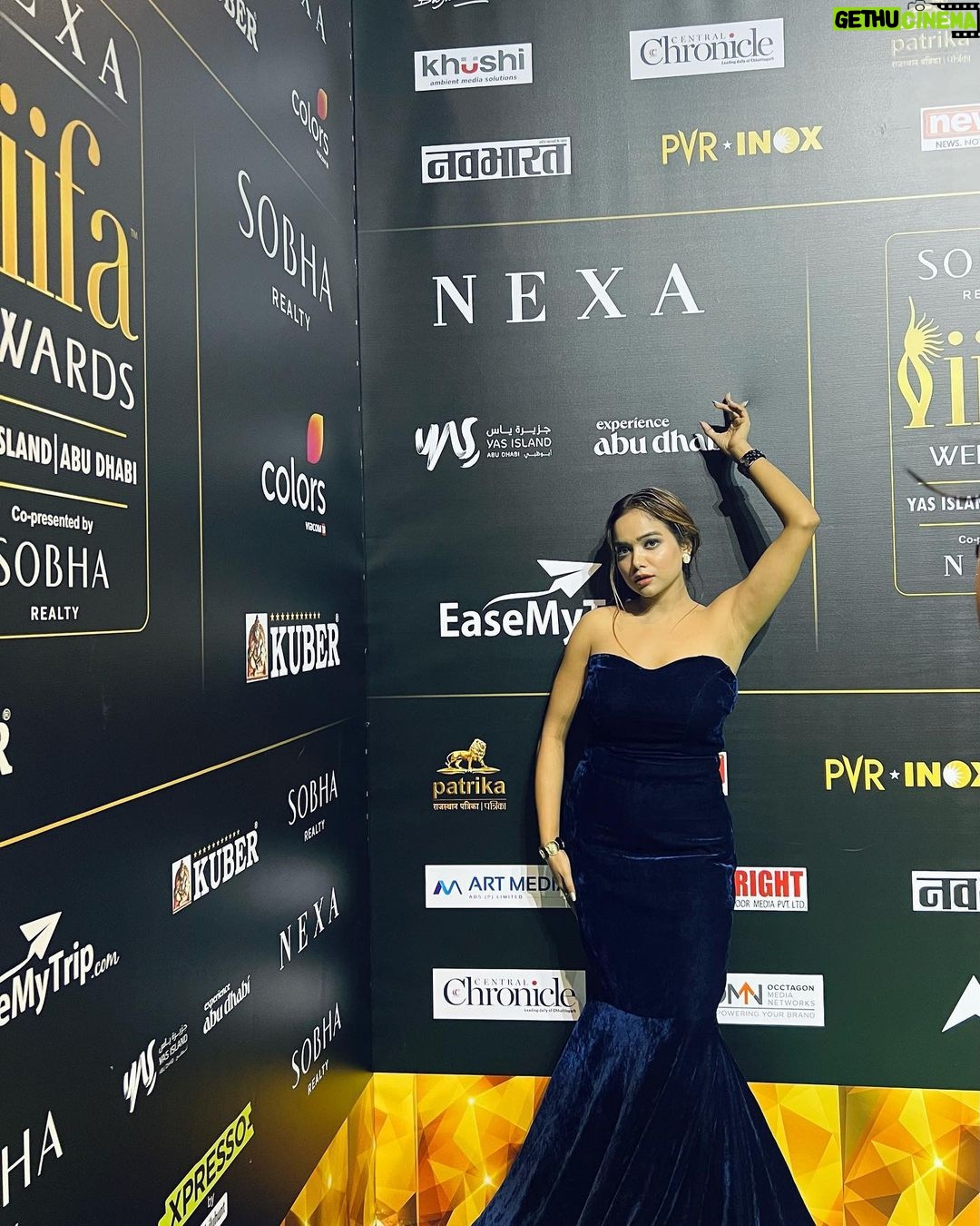 Manisha Rani Instagram - Iifa2023❤️ What a feeling to walk a green carpet & get the chance to witness this grand event..😍 Thanku Iifa for this honour👏 #Yas Island#Abudhabi Makeover - @divasbydivya Stylist: @shrutiyamganti0218 Outfit - @swish_and_sire swish_and_sire Team : @greenlight__media Yas Island, Abu Dhabi