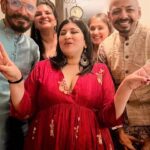 Manjari Fadnnis Instagram - My kindda Diwali! No crackers. Just love, sweets & family like friends ❤️❤️❤️ #diwali #friends #indianfestival #indian