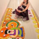 Manjari Fadnnis Instagram - Happy Diwali ❤️ Outfit : @bohemybymichelle #diwali #indianfestival #indian #rangoli #art #artist