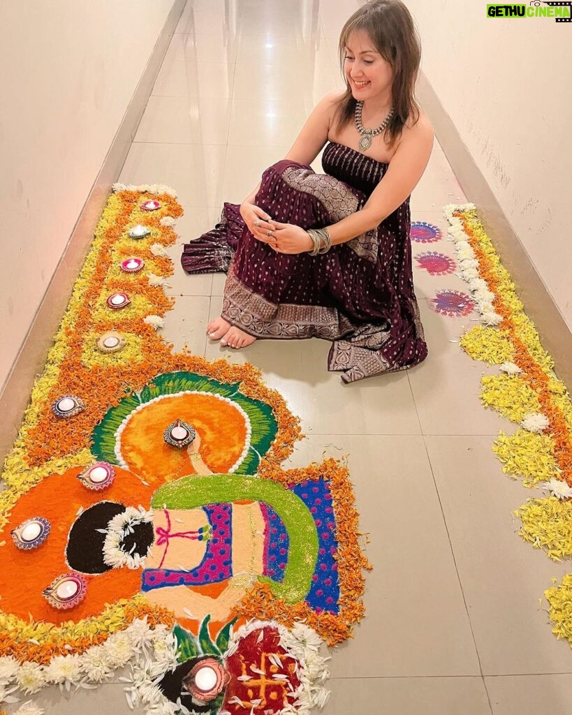 Manjari Fadnnis Instagram - Happy Diwali ❤️ Outfit : @bohemybymichelle #diwali #indianfestival #indian #rangoli #art #artist