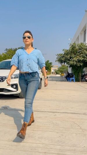 Manjari Fadnnis Instagram - Inspector Sujata Menon💥🫡 …. Coming soon…. 

Makeup: @ganeshpalav1606 
Hair: @savi.hair 
Shot by : Ganesh Palav 

#soldier #indian #ladycop #police #films #indianactress #manjarifadnis #character #role #versatile #look #lookoftheday #jawan
