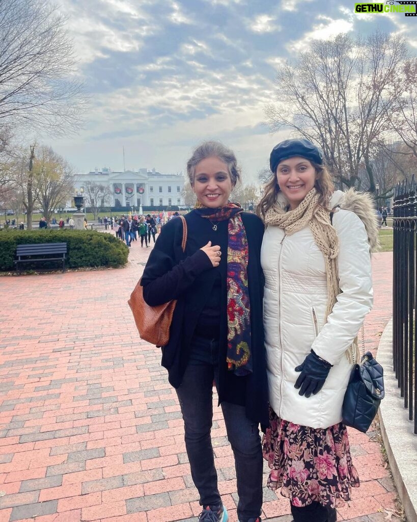 Manjari Fadnnis Instagram - We’re here at Washington DC with our film Chalti Rahe Zindagi for the DC South Asian Film Festival ❤️ looking forward to meeting u guys at the festival. Our film screens on 3rd Dec at 4.30pm, at AMC Montgomery 16. ❤️🤗 #filmfestival #dc #dcsaff #chaltirahezindagi #maryland #manjarifadnis