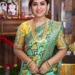 Manjula Paritala Instagram – #allabt sathyanarayanaswamy pooja at home #fullvideoonyoutube #manjulanirupam #linkinbio👆 
#banarasisaree @banaras_gallery_hyd