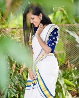 Manjusha Martin Instagram - Accept yourself,Love yourself and keep moving forward.if you want to fly,you have to give up what weighs you down 💙🤍clicks By @roshan_wilson1