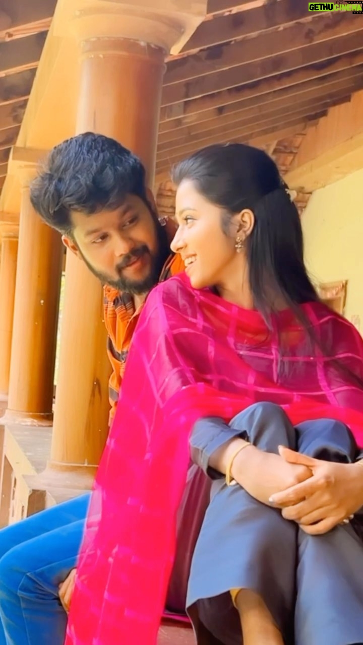 Manjusha Martin Instagram - Dedicating to all our loving ones ✨ Very quick one 🥺Cam @martinkm2020 papa 🥰😚#asianet @asianet #santhwanam #kannanachu