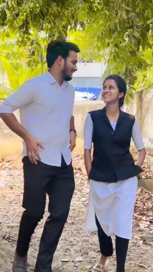 Manjusha Martin Instagram - Omana poove ❤️‍🔥 Inframe @javad_moidu_ ❤️‍🔥Cam @godwin_lal ❤️‍🔥@binitha_ajith ❤️‍🔥