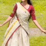 Manjusha Martin Instagram – Kaathil ni Chollumo ❤️‍🔥Cam @rani.martin6 Amma 😚 @aleesha_prakash 🥰 Inframe @_caped.__.crusader_ 🥰
Outfit @nakshatra_kerala_traditional ❤️