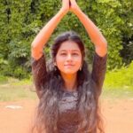 Manjusha Martin Instagram - Dholida ❤️Quick one❤️ Cam @maneeshamartin1 😚