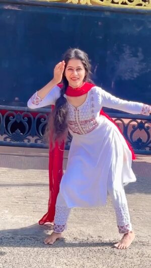 Manjusha Martin Instagram - Saami ❤️‍🔥 cute Kurthi from @iva__collections ❤️‍🔥 Cam @maneeshamartin1 😚😚