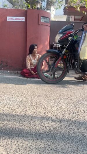Manjusha Martin Instagram - Humanity 💔 Part 1 (a mini series) Own Concept 
Cam @maneeshamartin1 ☺️
Inframe @martinkm2020 ❤️ @rani.martin6 ❤️