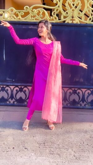 Manjusha Martin Instagram - 1st Take 💗 Cam @rani.martin6 🥰
