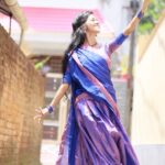 Manjusha Martin Instagram - Kalla Chiri kandu njan 💙 cam @gary_photography__ 💙