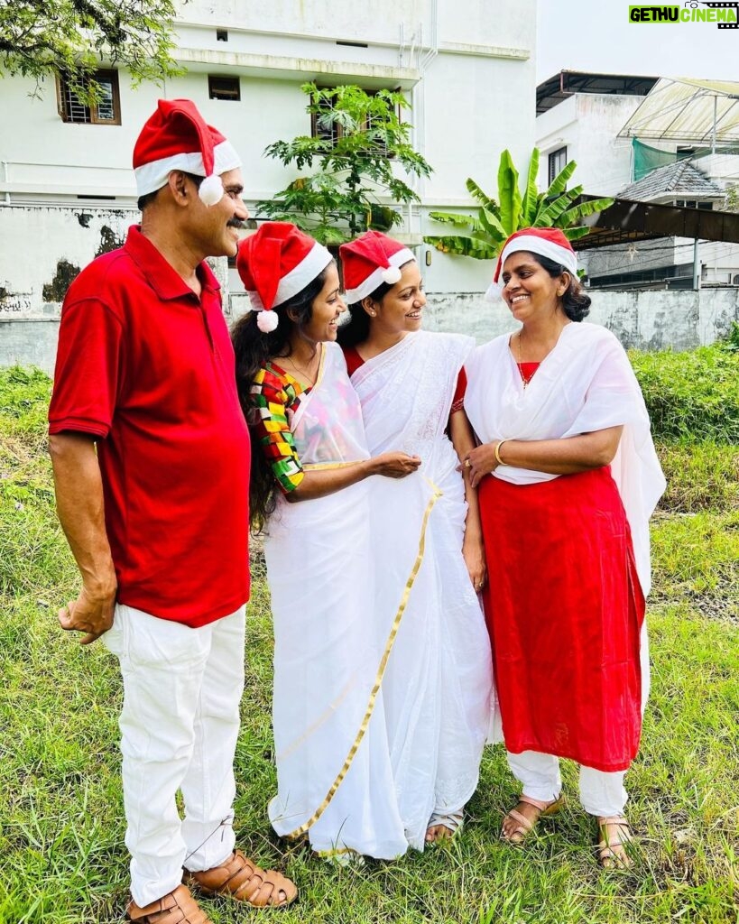 Manjusha Martin Instagram - “She will give birth to a son,and you will call him JESUS,because he will save his people from their Sins.” We wish you all a Beautiful and Unforgettable “MerRy 🎄 ChristmAs” 📸 @vishnurajeevan____ ☺️