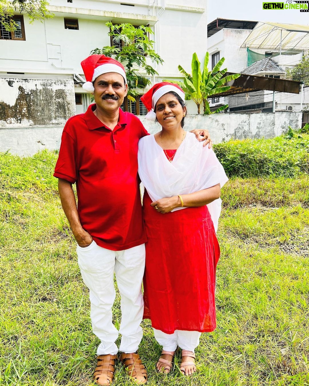 Manjusha Martin Instagram - “She will give birth to a son,and you will call him JESUS,because he will save his people from their Sins.” We wish you all a Beautiful and Unforgettable “MerRy 🎄 ChristmAs” 📸 @vishnurajeevan____ ☺️