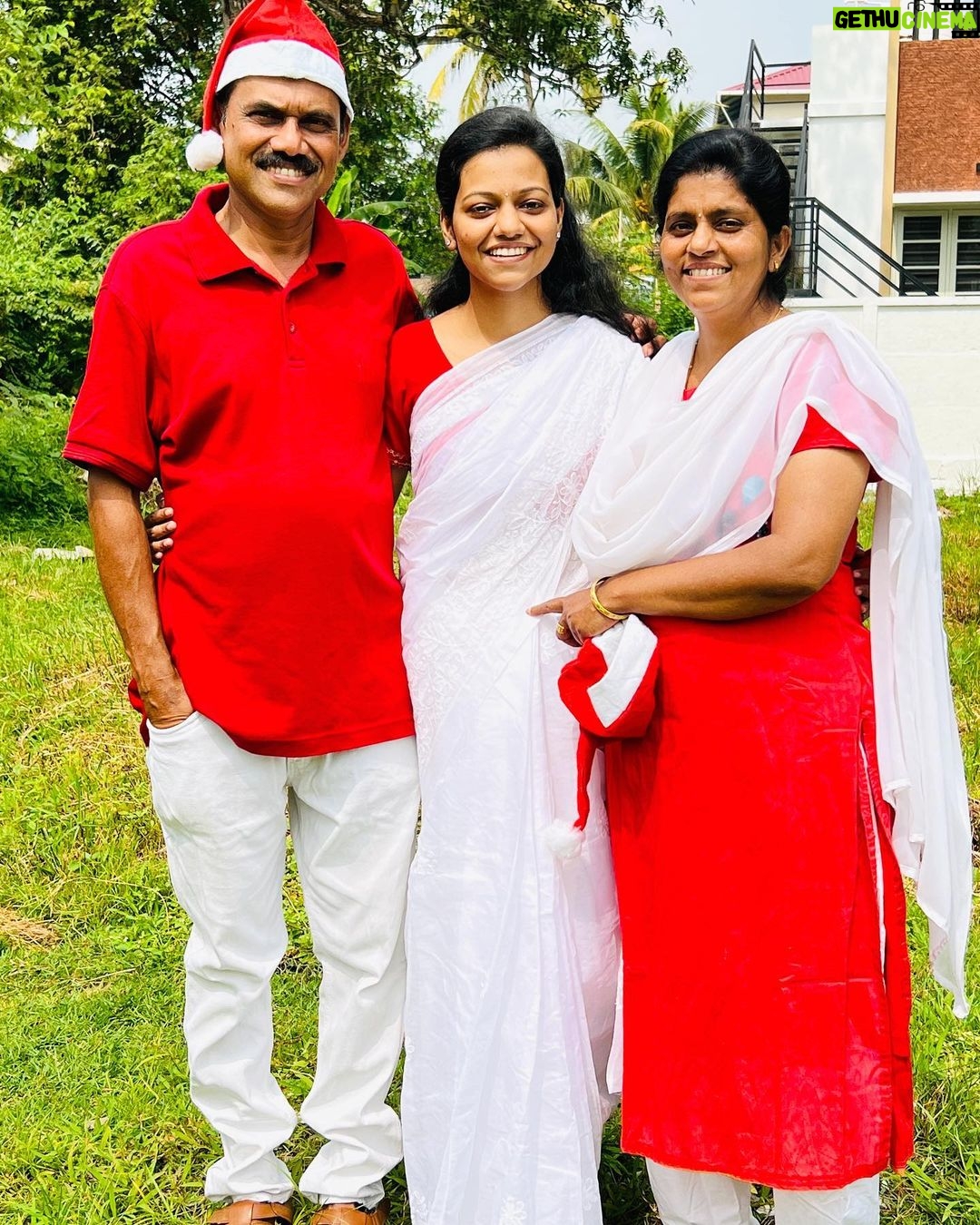 Manjusha Martin Instagram - “She will give birth to a son,and you will call him JESUS,because he will save his people from their Sins.” We wish you all a Beautiful and Unforgettable “MerRy 🎄 ChristmAs” 📸 @vishnurajeevan____ ☺️
