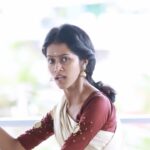 Manjusha Martin Instagram - UnniMaya 🥰♥️ Kushumbi paaru 🤣🙈 Cam @gary_photography__ 🥰
