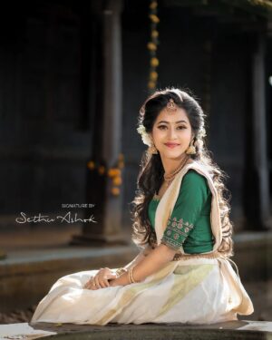 Manjusha Martin Instagram - May this festival fill your Life with Blessings of Well-being and Happiness ✨ Happy Vishu in Advance ✨
Mus @makeover.by.salini 🥰
Clicks by @signature_by_sethuashok 🥰
